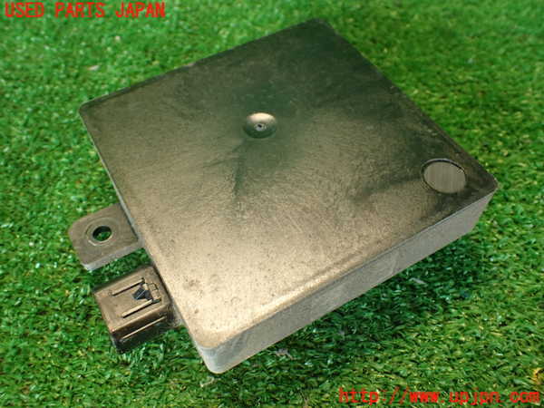 2UPJ-9234056383]スカイライン(ZV37)センサー3 中古_2