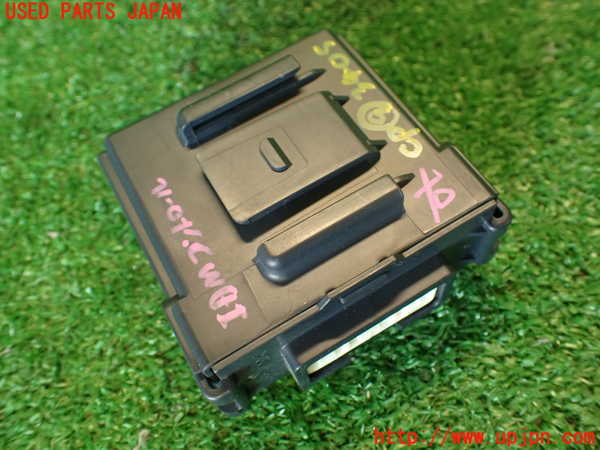 2UPJ-9234056154]スカイライン(ZV37)コンピューター9 中古_2