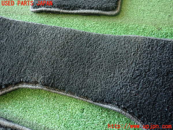 2UPJ-9234057800]スカイライン(ZV37)フロアマット 中古_4