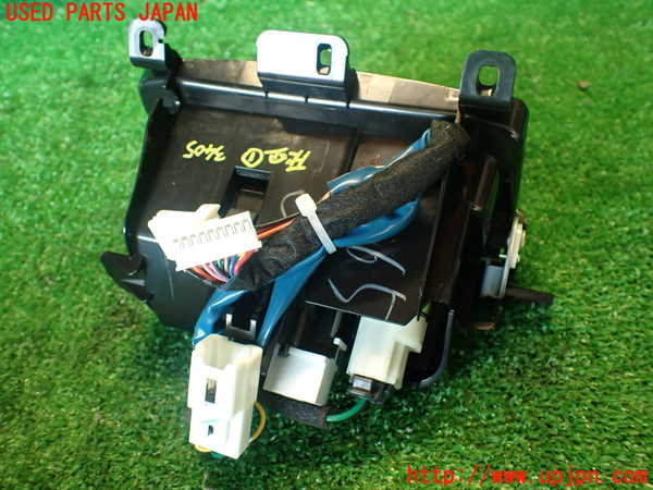 2UPJ-9234057821]スカイライン(ZV37)灰皿1 中古_4