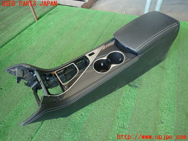 2UPJ-9234057540]スカイライン(ZV37)センターコンソール 中古_3