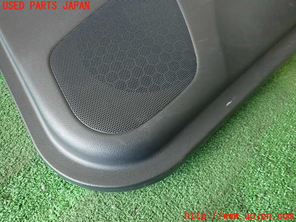 2UPJ-9234051294]スカイライン(ZV37)右後ドア内張り 中古_4