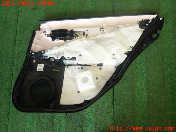 2UPJ-9234051324]スカイライン(ZV37)左後ドア内張り 中古_5