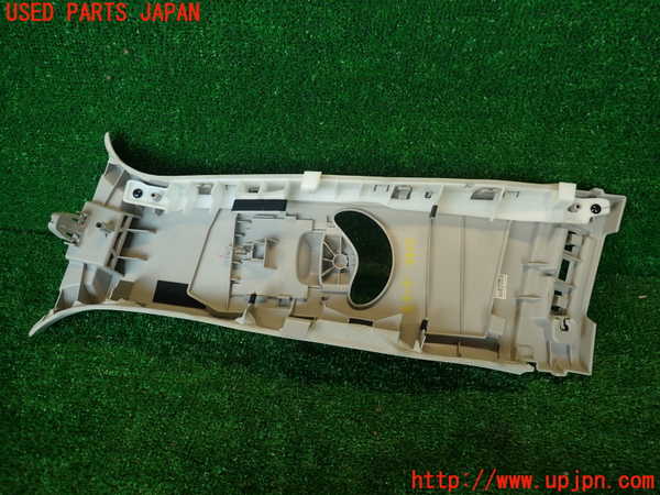 2UPJ-9234057665]スカイライン(ZV37)右センターピラートリム 中古_4