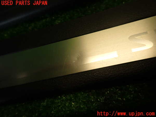 2UPJ-9234057740]スカイライン(ZV37)スカッフプレート 中古_3