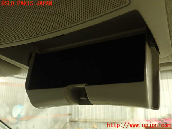 2UPJ-9234056411]スカイライン(ZV37)ルームランプ1 (真中 1列目) 中古_2