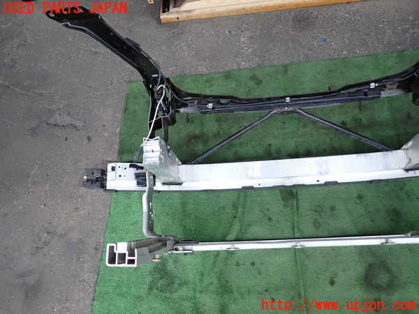 2UPJ-9234061041]BMW 218d グランツアラー(2E20)(F46)コアサポート 中古_5