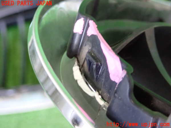 2UPJ-9234061050]BMW 218d グランツアラー(2E20)(F46)ラジエターグリル 中古_4