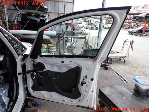 2UPJ-9234061230]BMW 218d グランツアラー(2E20)(F46)右前ドア 中古(43R-001735 M540)_4