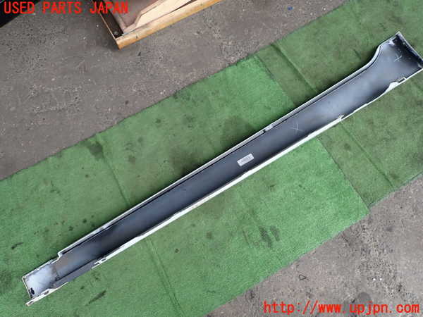 2UPJ-9234061390]BMW 218d グランツアラー(2E20)(F46)右サイドステップ 中古_5
