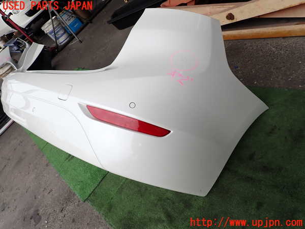 2UPJ-9234061610]BMW 218d グランツアラー(2E20)(F46)リアバンパー 中古_2