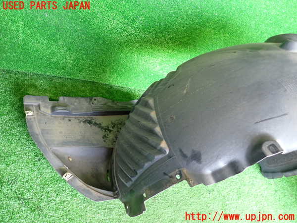 2UPJ-9234061092]BMW 218d グランツアラー(2E20)(F46)左前フェンダーライナー 中古_2