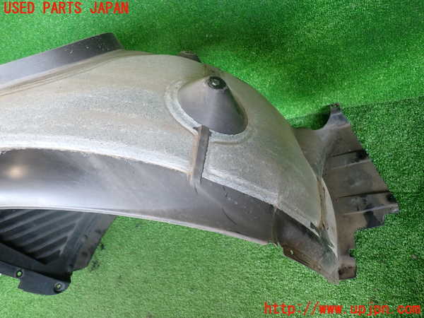 2UPJ-9234061092]BMW 218d グランツアラー(2E20)(F46)左前フェンダーライナー 中古_3