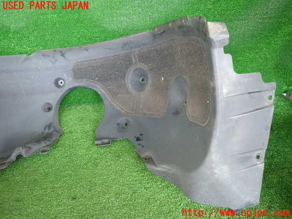 2UPJ-9234061092]BMW 218d グランツアラー(2E20)(F46)左前フェンダーライナー 中古_5