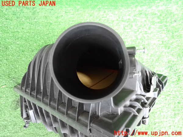 2UPJ-9234062560]BMW 218d グランツアラー(2E20)(F46)エアクリーナーボックス 中古_3