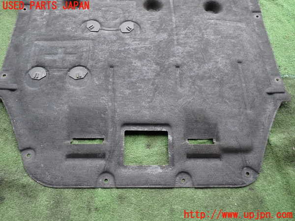 2UPJ-9234062170]BMW 218d グランツアラー(2E20)(F46)エンジンアンダーカバー 中古_4