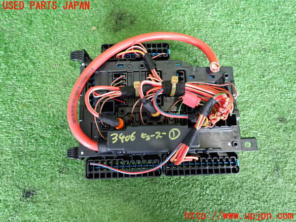 2UPJ-9234066741]BMW 218d グランツアラー(2E20)(F46)ヒューズボックス1 中古_2