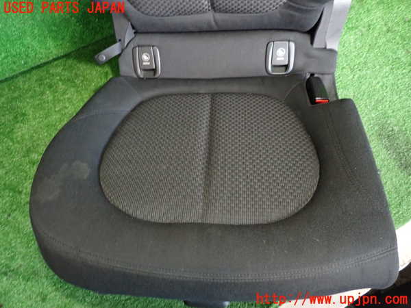 2UPJ-9234067145]BMW 218d グランツアラー(2E20)(F46)右2列目シート 中古_2