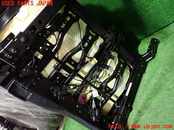 2UPJ-9234067175]BMW 218d グランツアラー(2E20)(F46)左2列目シート 中古_4