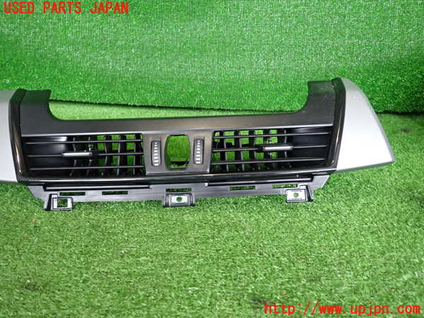 2UPJ-9234067527]BMW 218d グランツアラー(2E20)(F46)エアコン吹き出し口2  中古_2