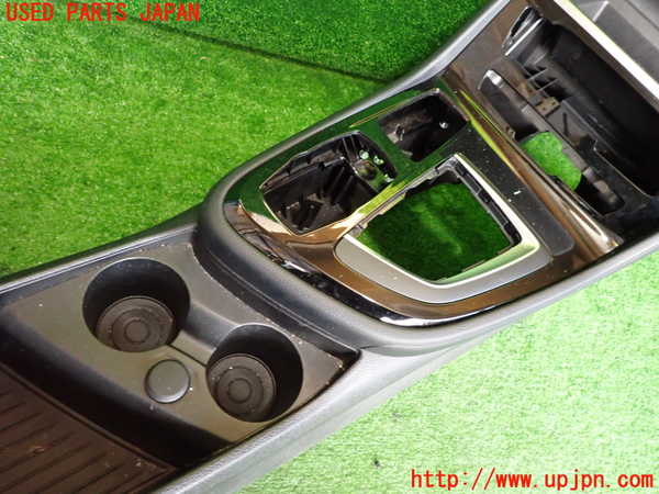 2UPJ-9234067540]BMW 218d グランツアラー(2E20)(F46)センターコンソール 中古_3