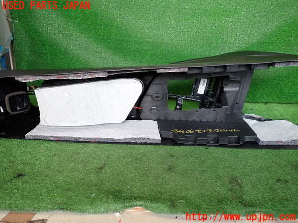 2UPJ-9234067540]BMW 218d グランツアラー(2E20)(F46)センターコンソール 中古_5