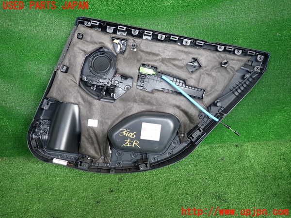 2UPJ-9234061324]BMW 218d グランツアラー(2E20)(F46)左後ドア内張り 中古_2