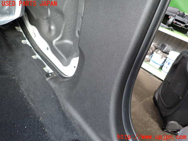 2UPJ-9234067670]BMW 218d グランツアラー(2E20)(F46)左センターピラートリム 中古_4
