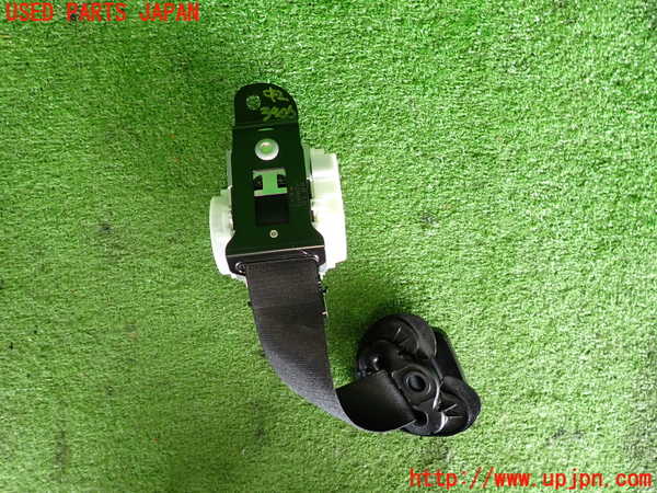 2UPJ-9234067135]BMW 218d グランツアラー(2E20)(F46)真中2列目シートベルト 中古_2