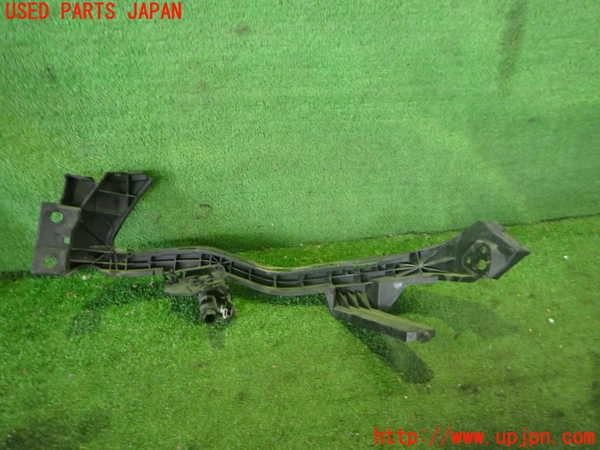 2UPJ-9234071140]スバル・XV HYBRID(GPE)右ヘッドライトリム 中古_2