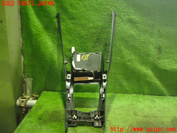 2UPJ-9234077549]スバル・XV HYBRID(GPE)コンソール 中古_4