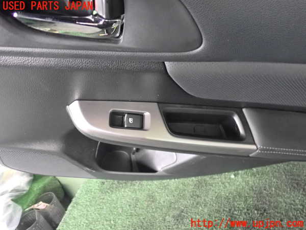 2UPJ-9234071294]スバル・XV HYBRID(GPE)右後ドア内張り 中古_2