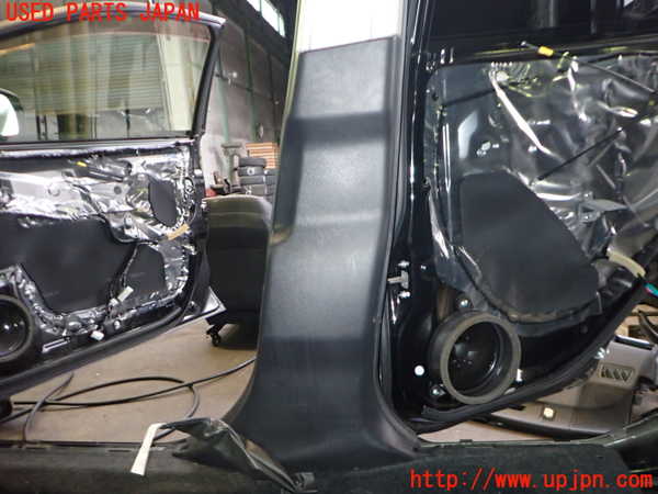 2UPJ-9234077665]スバル・XV HYBRID(GPE)右センターピラートリム 中古_3