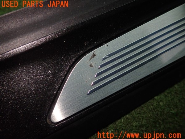 3UPJ=9234080616]BMW 320d(8C20 F30)純正 フロントスカッフプレート_2