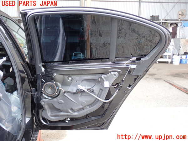 2UPJ-9234081290]BMW 320d(8C20)(F30)右後ドア 中古(43R-001735 M540)_5