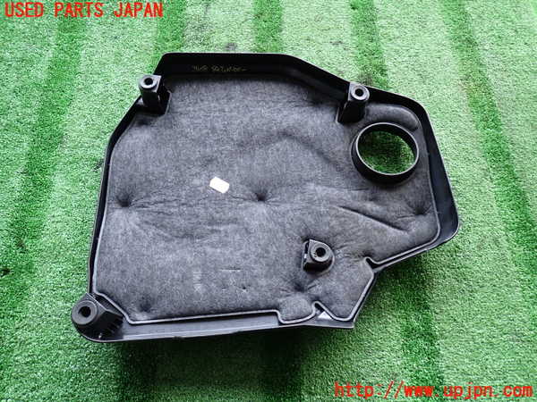 2UPJ-9234082160]BMW 320d(8C20)(F30)エンジンアッパーカバー 中古_2