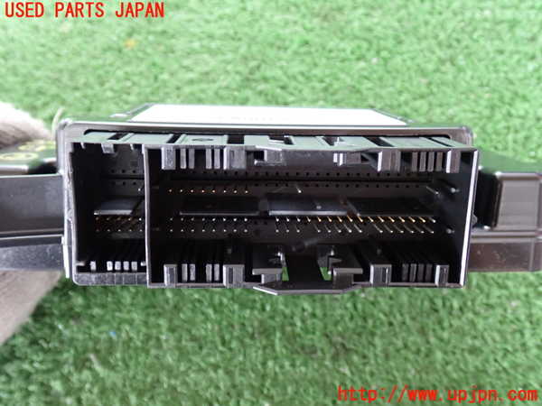 2UPJ-9234086148]BMW 320d(8C20)(F30)コンピューター3 中古_2