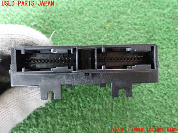 2UPJ-9234086149]BMW 320d(8C20)(F30)コンピューター4 中古_2