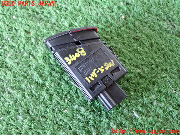 2UPJ-9234086290]BMW 320d(8C20)(F30)ハザードスイッチ 中古_2