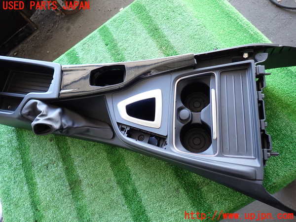 2UPJ-9234087540]BMW 320d(8C20)(F30)センターコンソール 中古_2