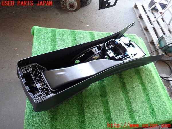 2UPJ-9234087540]BMW 320d(8C20)(F30)センターコンソール 中古_5