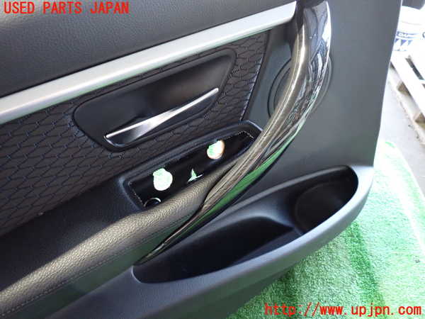2UPJ-9234081264]BMW 320d(8C20)(F30)左前ドア内張り 中古_2