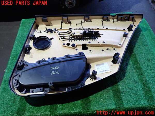 2UPJ-9234081324]BMW 320d(8C20)(F30)左後ドア内張り 中古_4