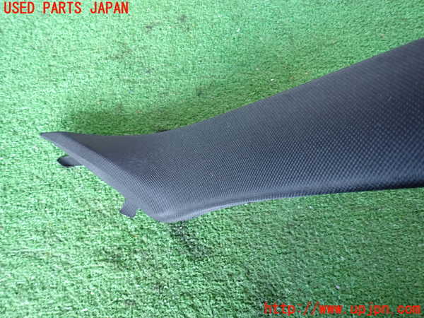 2UPJ-9234087655]BMW 320d(8C20)(F30)右フロントピラートリム 中古_2