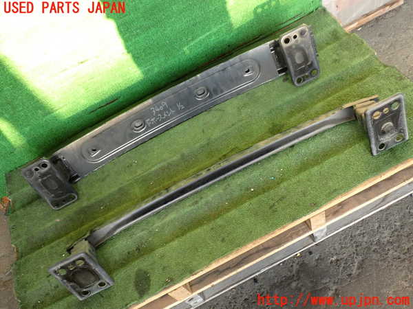 2UPJ-9234091014]フィアット・500(31212)フロントバンパーホースメント 中古_2