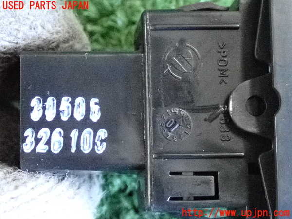 2UPJ-9234096240]フィアット・500(31212)右パワーウィンドウスイッチ 中古_3