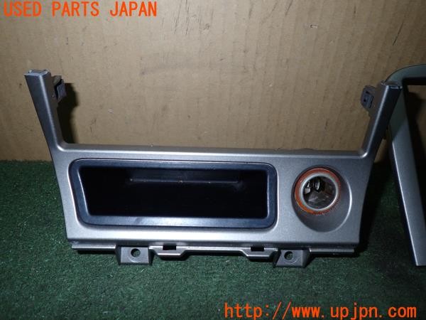 3UPJ=9234100622]ロードスター YSリミテッド(NB6C)後期 純正 NC10 55 210 センターパネル オーディオパネル 中古_3