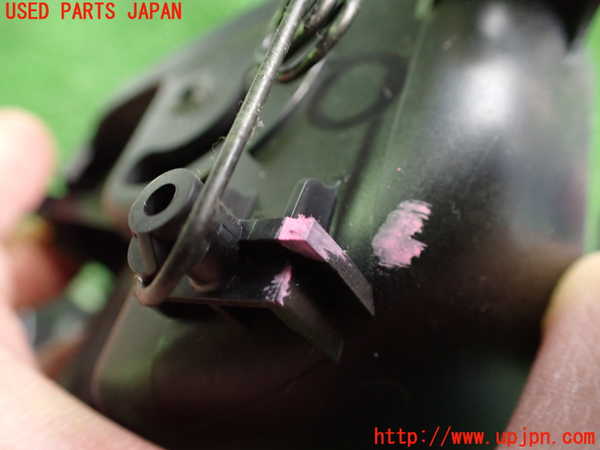 2UPJ-9234107810]ロードスター(NB6C)ドリンクホルダー (ジャンク品) 中古_4