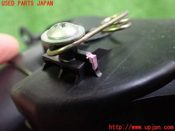 2UPJ-9234107810]ロードスター(NB6C)ドリンクホルダー (ジャンク品) 中古_5