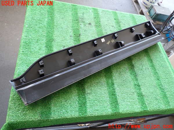 2UPJ-9234111232]カローラ クロス ハイブリッド(ZVG16)右前ドアパネル 中古_3